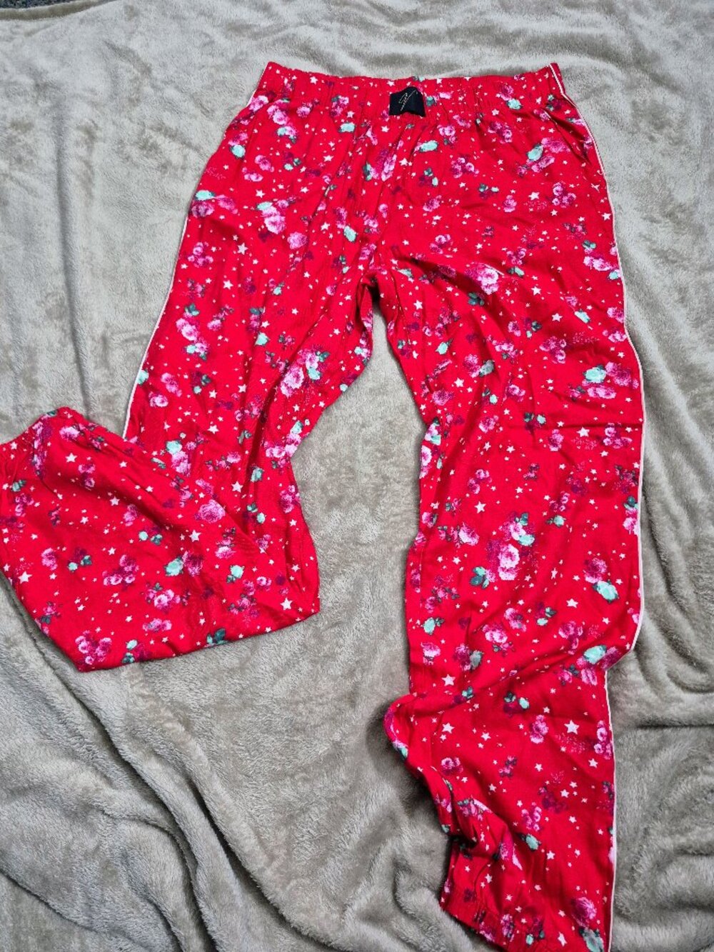 Victoria’s Secret Red Floral Star Pajama Lounge Pants Size Small
